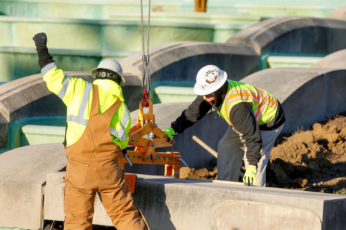 prusconstruct's tweet image. Union Terminal stands strong today thanks to the dedication of our crews. Thank you for preserving what matters.
#ThanksForBuilding #ConstructionAppreciationWeek #PrusProud