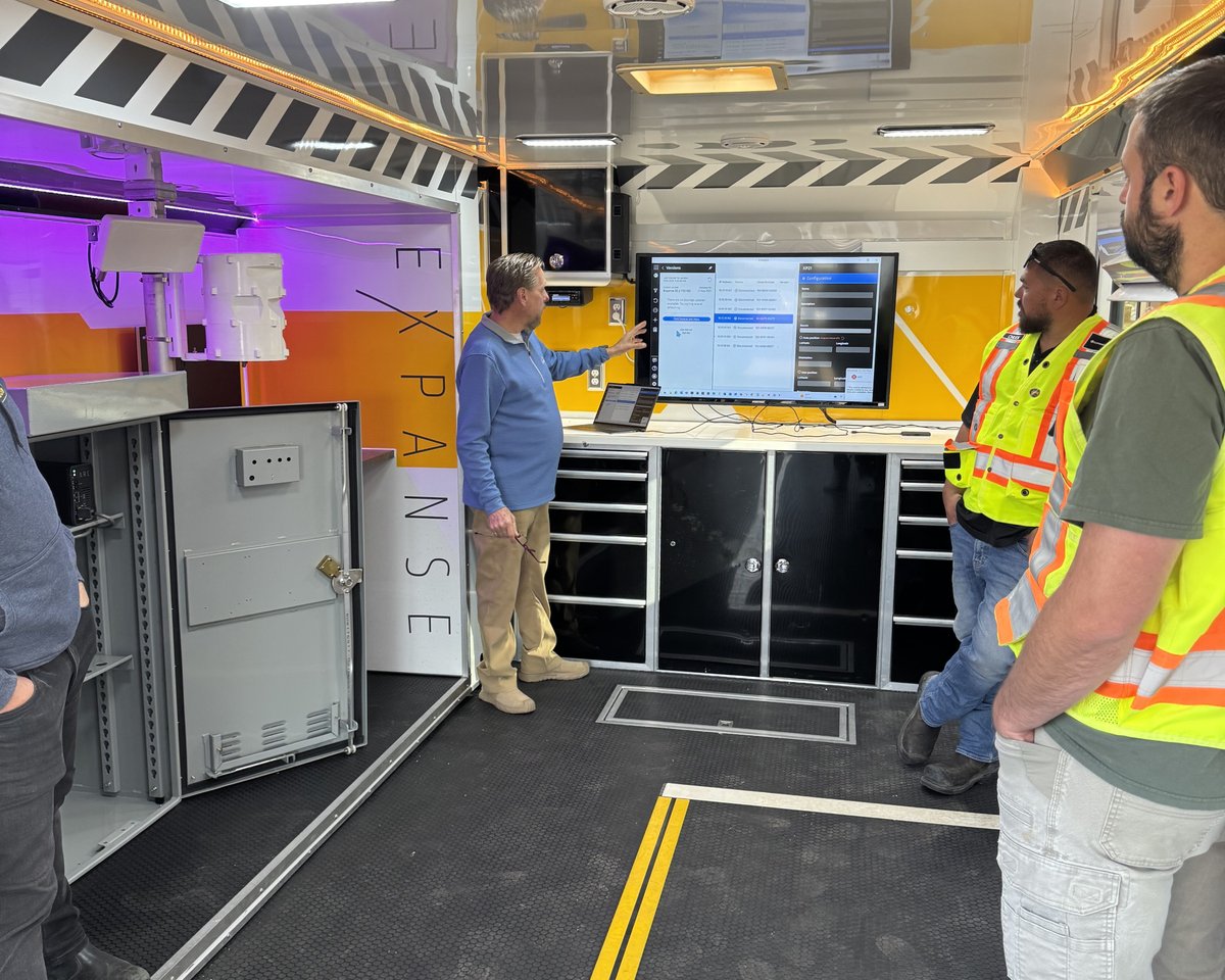 wavetronix_llc's tweet image. The Wavetronix Mobile Traffic Lab is on the road again! 🛣️

Taking cutting-edge solutions from concept to curbside. 🛻

Let’s innovate traffic together! 💪🏻

#TrafficSolutions #Radar #MobileTrafficLab #wavetronix