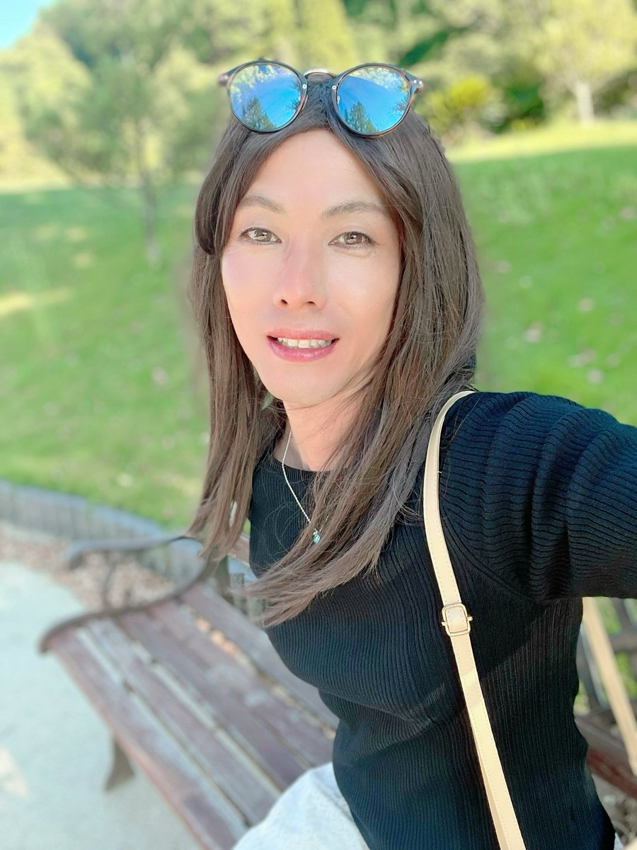 今日は眼鏡っ娘🤗
久しぶりにお出掛け♪
わずかな時間でしたが
楽しみました😊
まだ暑いわ💦