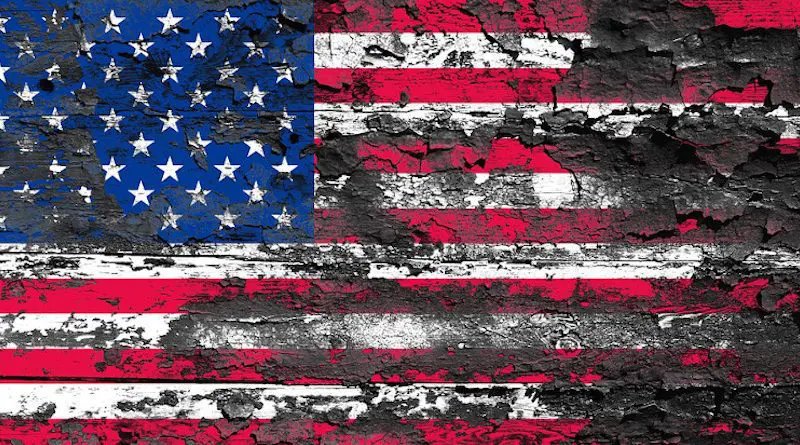 El asesinato de Charlie Kirk ha generado mucha controversia política, pero una mirada amplia revela que este incidente es solo un indicio más, entre muchos otros, del deterioro imparable de la sociedad estadounidense.

¡Ahí les va! en versión hilo 👇👇👇