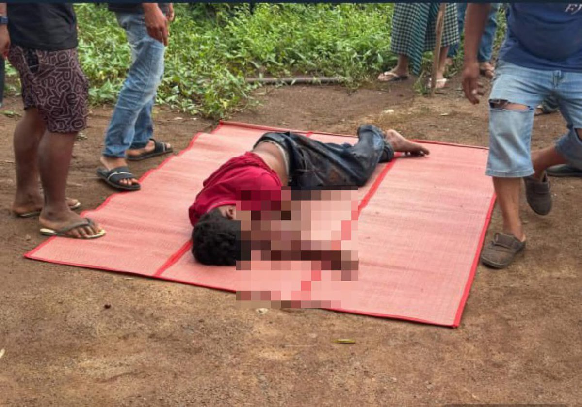 FairyCuddle's tweet photo. Only an hours after the ASEAN observer mission returned, Thai soldiers came and attacked Cambodian citizens and soldiers, injuring many. 

#CambodiaNeedPeace
#ThaitroopsfireonCambodianpeople
#ThailandViolatedCeasefire https://t.co/3TLOtATsJT