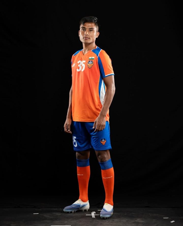 Player: Ronney Willson
Position: Center Back
Move: Shillong Lajong -&gt; FC Goa

The Wall of Shillong  joined FC Goa a while back and can turn out to be a promising addition to the squad. Reasons? Well there's plenty and here's some below:
(Scroll for More ⬇️)

#indianfootball #ISL