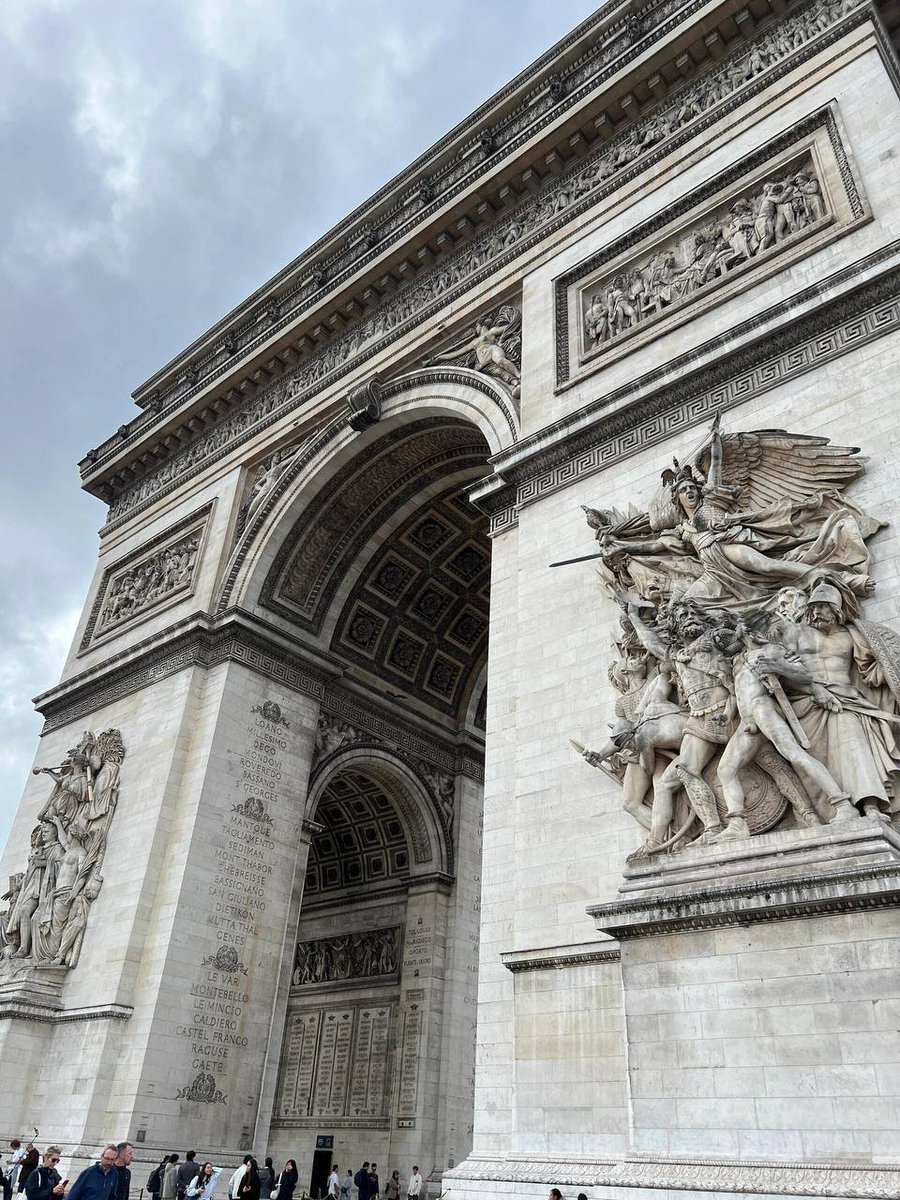 Lucy (@jdkdjdjdid1) on Twitter photo 