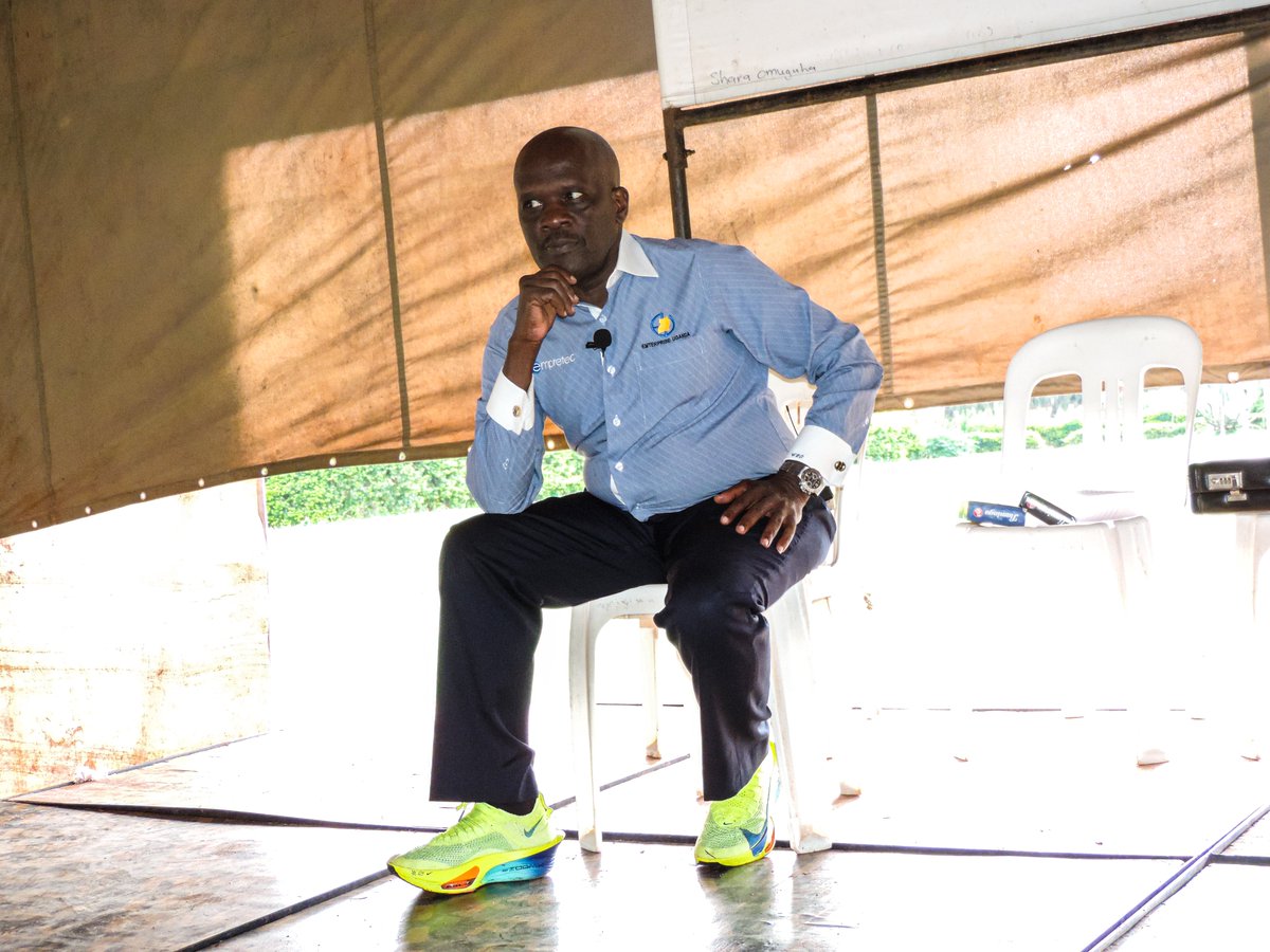 EntUganda's tweet image. "...Once you gather &amp;amp; analyse information, it transforms into knowledge that helps you make decisions in the form of actions, that generate cash..." - Mr. Ocici Charles, DG, Enterprise Uganda #MindsetChange

#BEST_Kibale2 #BusinessTraining #BusinessGrowth #Entrepreneurship #SMEs