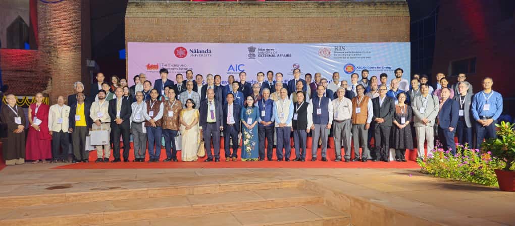 A memorable moment at Nalanda University.

Speakers, Delegates and Distinguished guests of the #EAS HEI Leaders Conclave &amp; Knowledge Exchange Workshop gathered for a group photograph in front of the iconic Sushma Swaraj Auditorium at the campus.

#NalandaUniversity