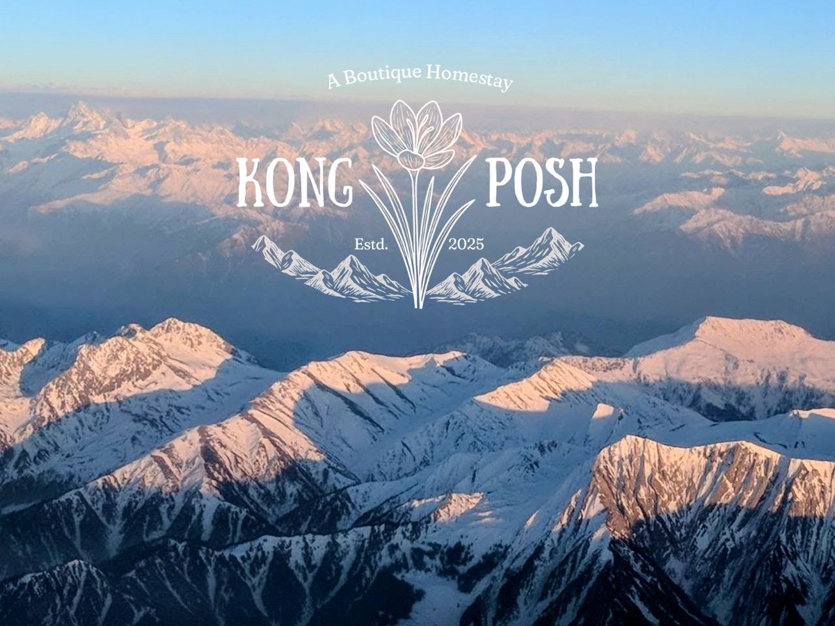 "बरफ़ के पहाड़ों में ख़ामोशी कुछ ऐसे गूंजती है,
जैसे खुदा ने अपने राज़ वहीं दबा रखे हों।" – बशीर बद्र

#KongPosh <a href="/TheGuidingMonk/">The Guiding Monk Hospitality</a>