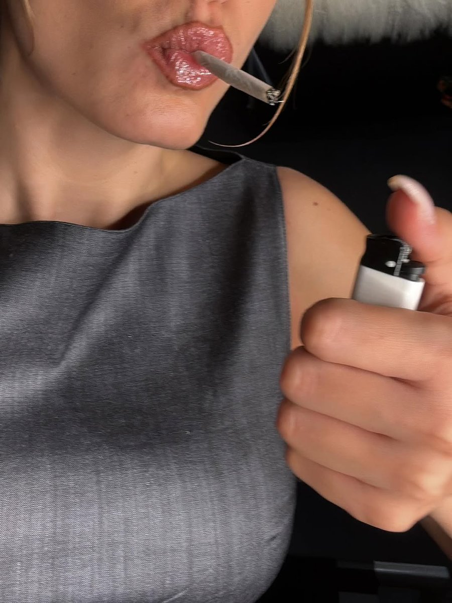 #SerenaySarikaya
Düştük kalktık çoğu zaman geldik buraya kadar 🩶