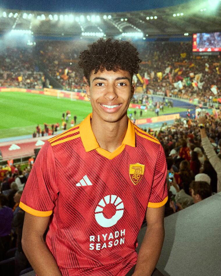 🥇 Mattia #Furlani è campione del mondo nel salto in lungo! Ancora una volta, dopo l'oro ai mondiali indoor di marzo. 

DAJE! 💛❤️