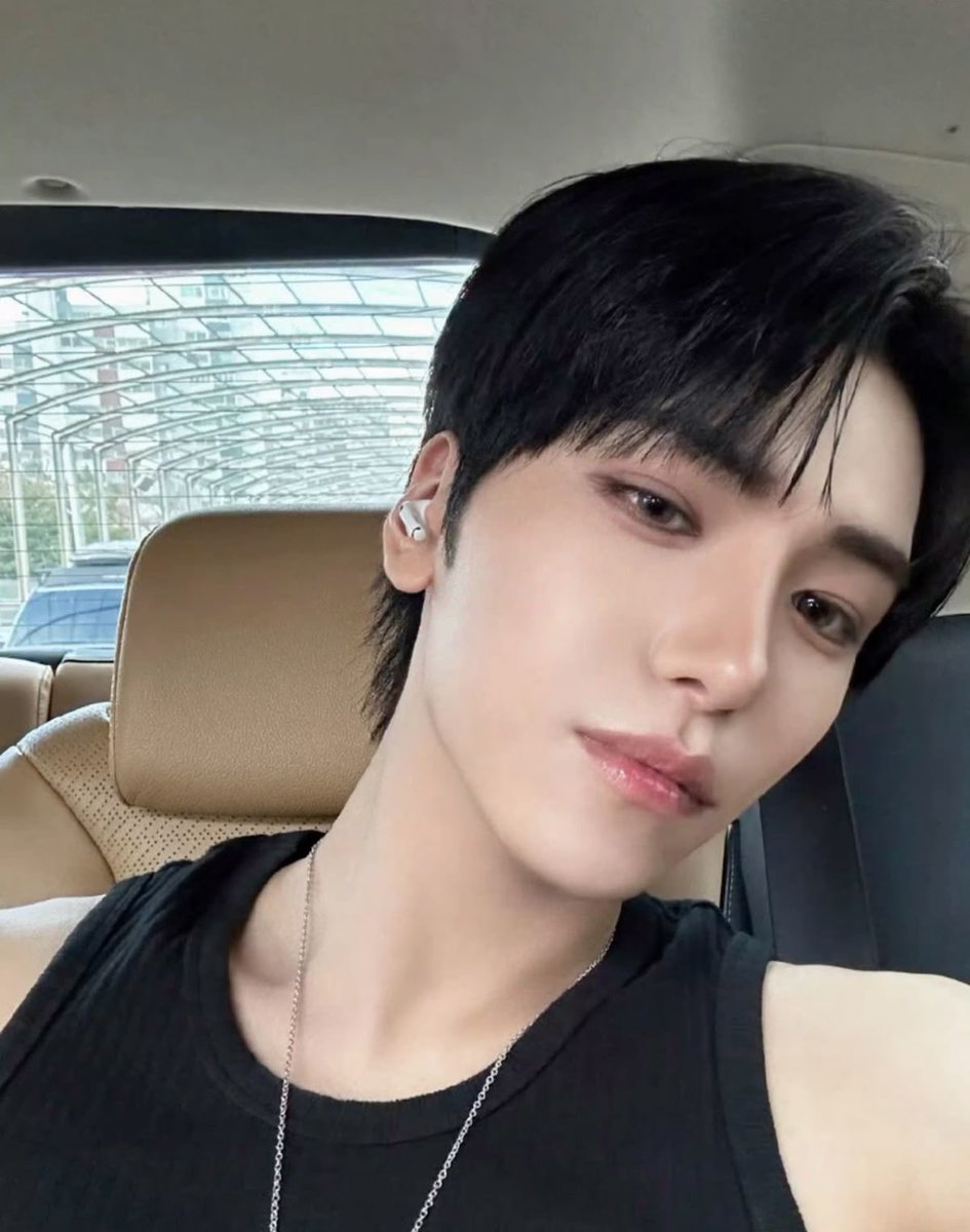 neumneumz's tweet image. just made another schizo ship