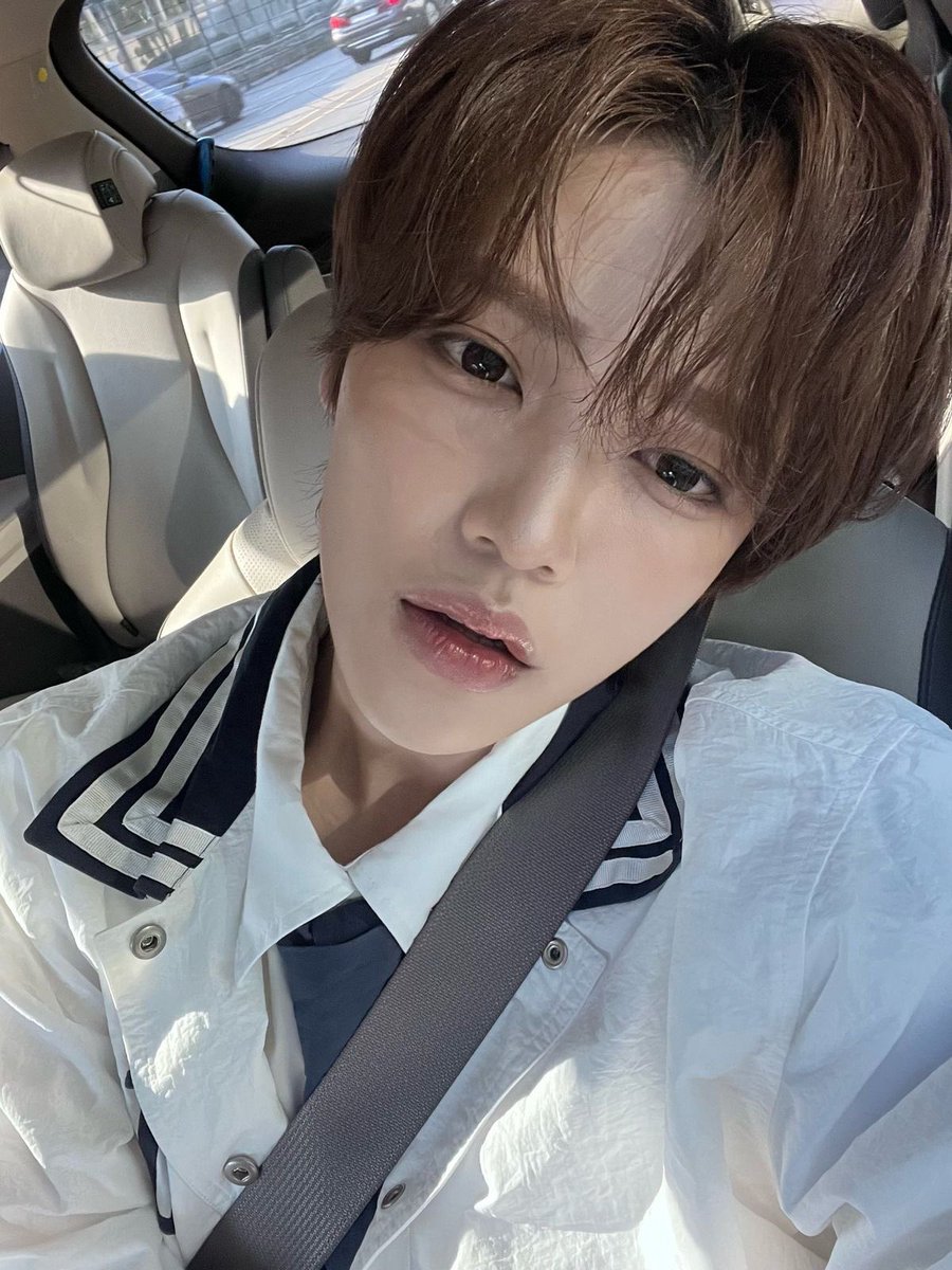 neumneumz's tweet image. just made another schizo ship