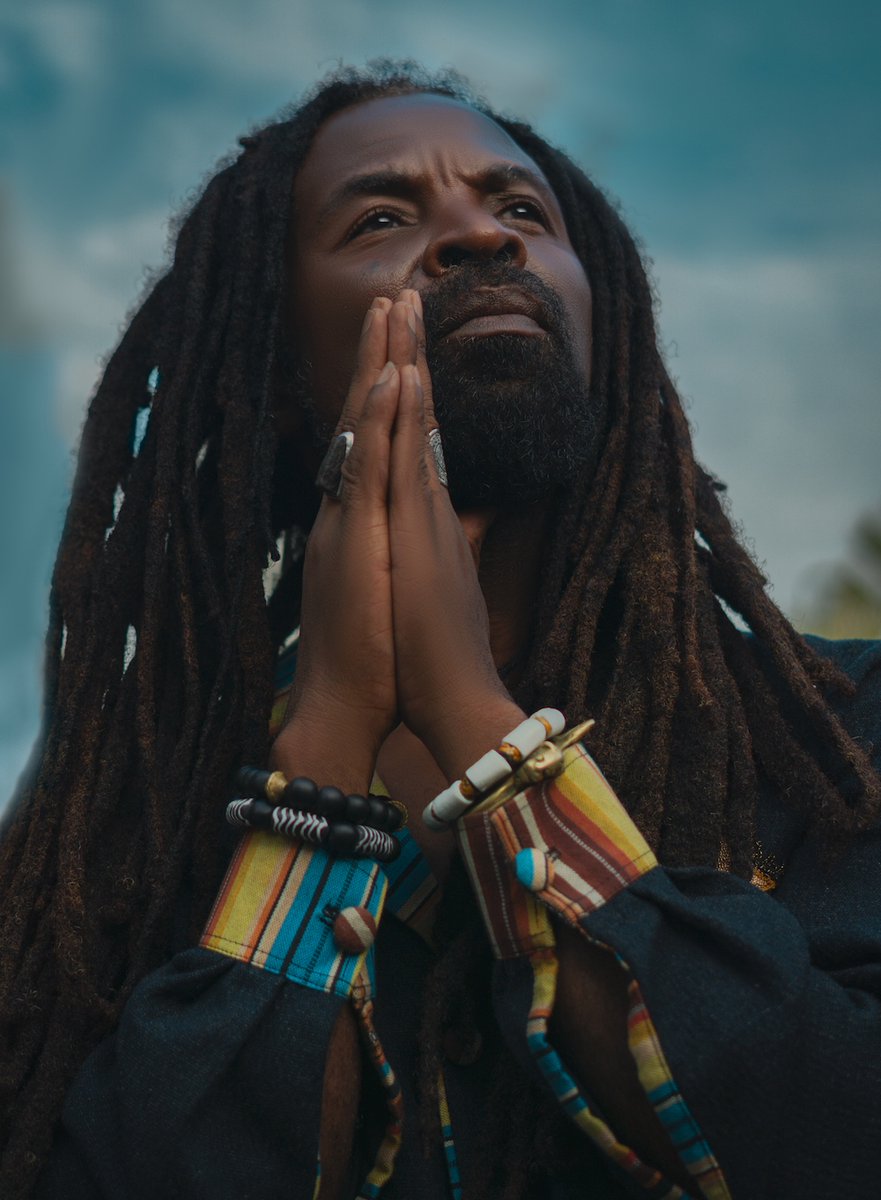 Citi973's tweet photo. 🌍 5 Ghanaians Receive Diplomatic Passports: Foreign Affairs Minister @S_OkudzetoAblak has presented diplomatic passports to five distinguished Ghanaians to champion Ghana’s global connections:

1. @RockyDawuni  – Grammy-nominated reggae musician

2.  @TheAnitaErskine – Broadcaster & media personality

3.  Ibrahim Mahama – Renowned visual artist

4.  @Dentaa_show MBE – Entrepreneur, founder of GUBA Enterprise

5.  Berthold Ackon (@wode_maya) – YouTuber & travel content creator

#CitiNewsroom