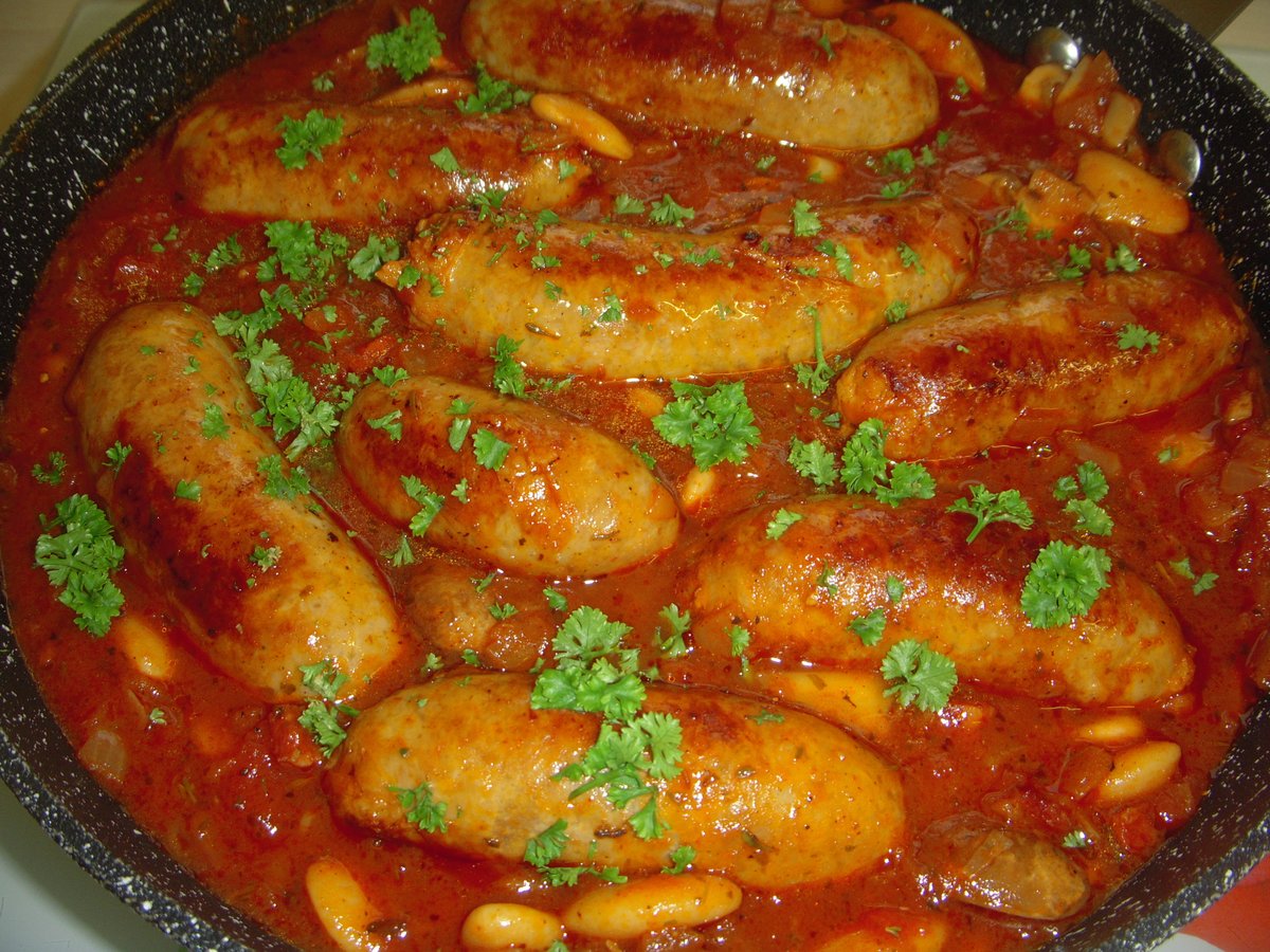 RateMySausage's tweet photo. A call to arms sausage fans!
UK Sausage Week happens at the end of October.
How's about as many of us as possible cook a meal using proper sausages during the week and share it online, promoting the week and proper sausages at the same time?
@UKSausageWeek #UKSausageWeek https://t.co/SaOFp3fzB6