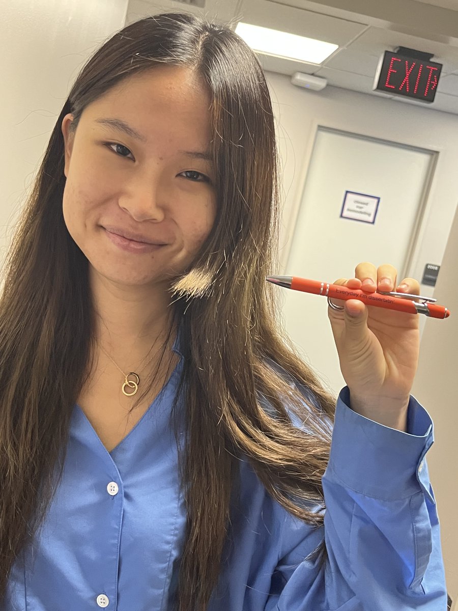 UFCJCGrad's tweet image. Qingyuan and Luna were the first students to receive our coveted "Everyday I'm Dissertatin'" pens! Who is next🥰?