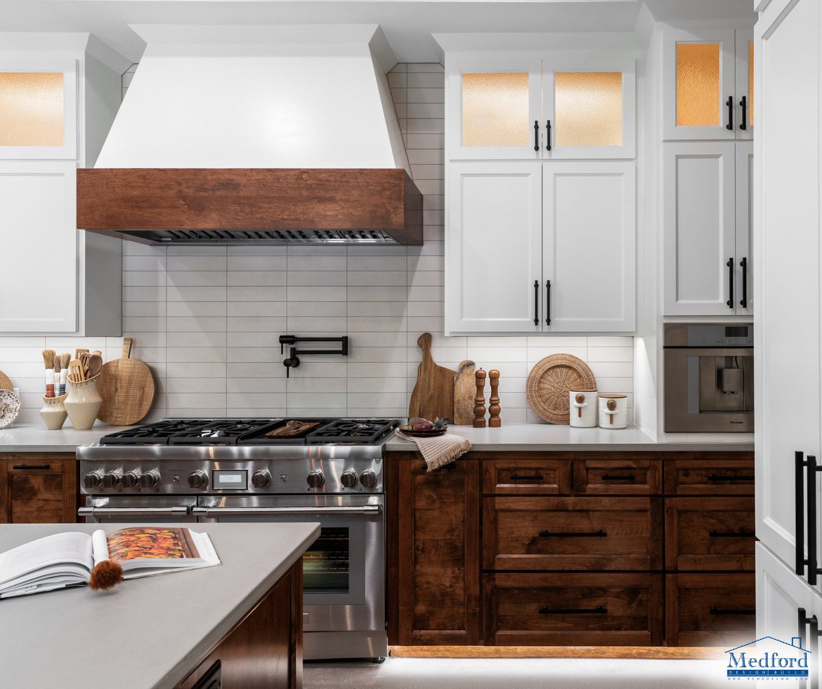 Medford_DB's tweet image. A kitchen designed for cooking & gathering!🍽️
#Remodeling #KitchenRemodel #DesignBuild #InteriorDesign #DFWRemodeling #ArlingtonRemodeling #FortWorthRemodeling #ColleyvilleRemodeling #SouthlakeRemodeling #NRHRemodeling #HurstRemodeling #BedfordRemodeling #EulessRemodeling