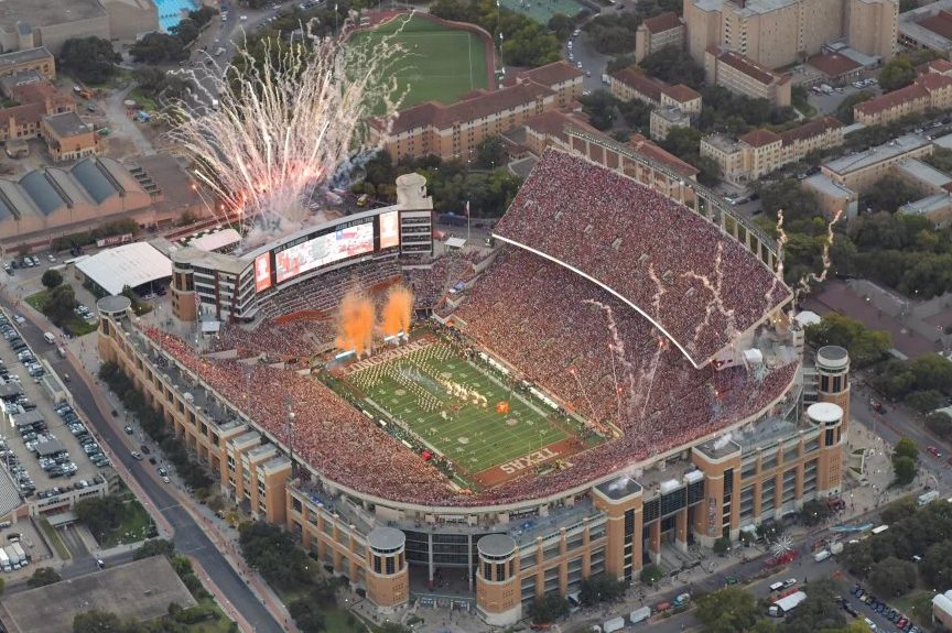 OnTexasFootball (@ontexasfootball) on Twitter photo 70 years ago today, the first night game at DKR (then just named Memorial Stadium) happened for the <a href="/TexasLonghorns/">Texas Longhorns</a>.
The stadium has come a LONG way since then. #HookEm 70 years ago today, the first night game at DKR (then just named Memorial Stadium) happened for the <a href="/TexasLonghorns/">Texas Longhorns</a>.
The stadium has come a LONG way since then. #HookEm