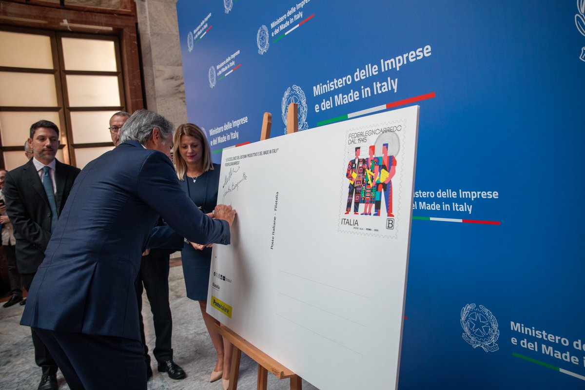 Oggi al #Mimit lo svelamento del francobollo dedicato a #FederlegnoArredo. Un riconoscimento che ci riempie di orgoglio, un omaggio a tutte le persone che con sapere, creatività e capacità di fare impresa contribuiscono al successo della filiera che da 80 anni rappresentiamo