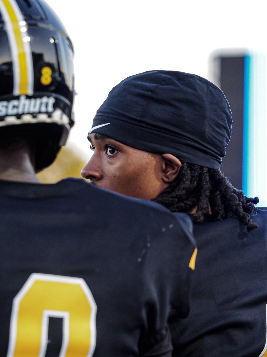 Happy birthday to me! I’m very blessed to see 18 and i wanna thank god for watching over me and protecting me.