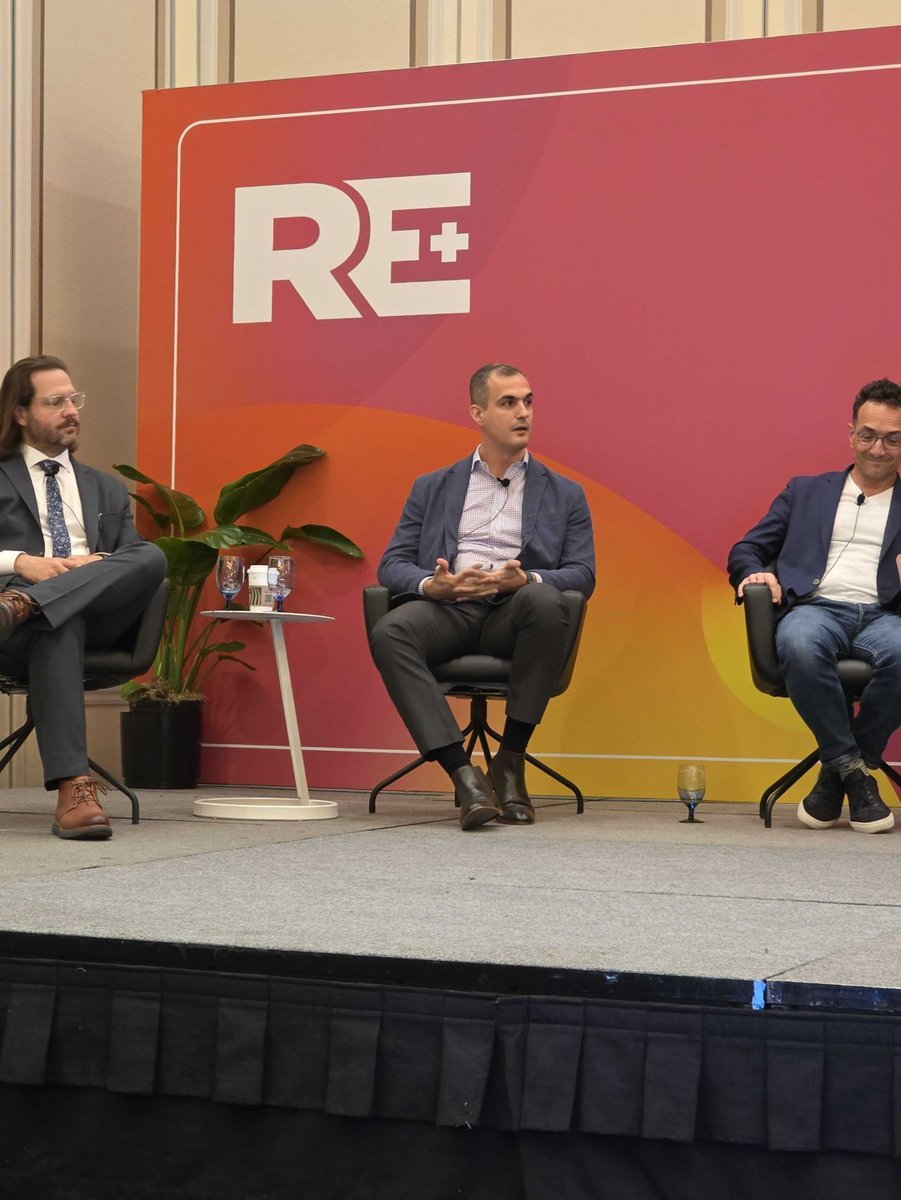 simple_thread's tweet image. We’re proud of Hadi for representing Simple Thread at RE+ 2025 on the panel “Leveraging Data and Automation to Accelerate Grid Integration and Interconnection.”
#REplus2025 #GridModernization #EnergyTransition #DataAndAutomation