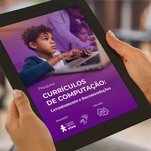 Uma pesquisa da Fundação Telefônica Vivo indica que o ensino de computação ainda é limitado: somente 15% dos alunos possuem disciplina dedicada, em contraste com a crescente presença da tecnologia no dia a dia.  #Computação #EducacaoBasica 
Leia em euvou.net/z4yz