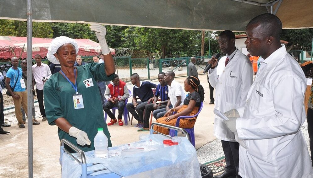 #ebola “Comme nous connaissons la souche, l’avantage que nous avons face à cette épidémie est qu’il y a un vaccin, il y a un médicament. Cela met le pays dans une position de force en termes de contremesure pour renforcer davantage la riposte”

Jean-Baptiste Nikiema, représentant