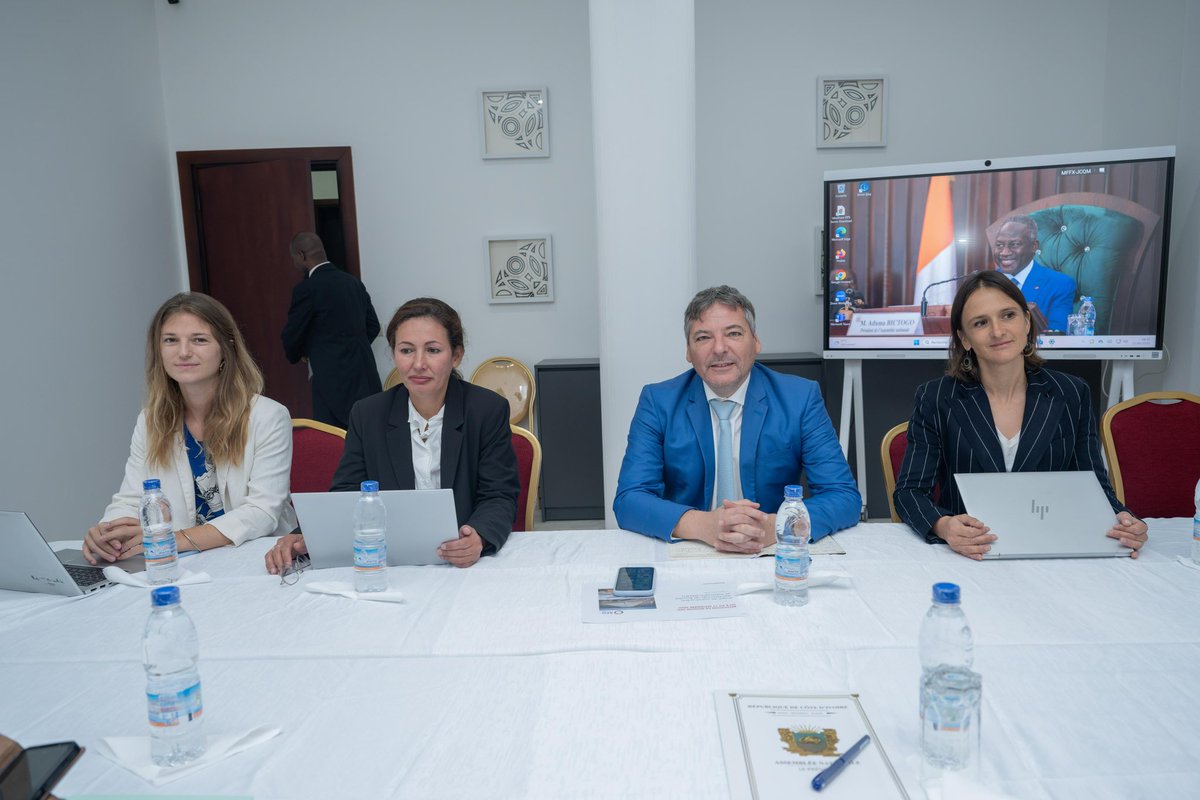 semadamabictogo's tweet image. Séance de travail avec une délégation de l’Agence Française de Développement (#AFD).

Merci à l’AFD pour la confiance et son accompagnement dans la mise en œuvre des #projets structurants de la #commune de #Yopougon.