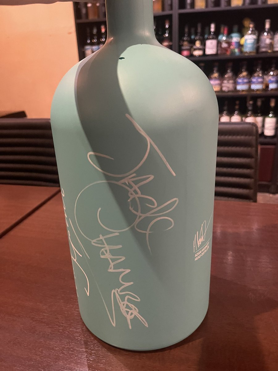 アダムさん、マレーさん、ジャックさん

今日マレーさんのサインが増えました🤭