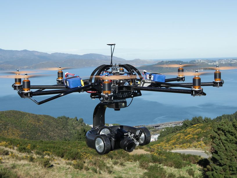 maxongroupus's tweet image. 📸 Precision in flight: The Halo 2000 UAV uses maxon’s EC 32 flat motors for ultra-stable aerial imaging. Zero backlash. Lightweight. Efficient. Learn more: bit.ly/3J6RhYZ
#maxon #UAV #CameraStabilization #AerialTech