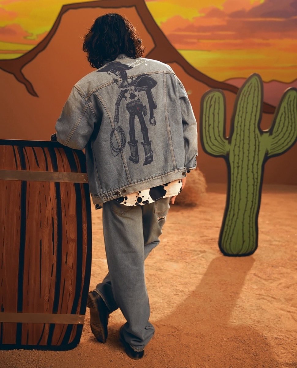 uptod4te's tweet photo. Levi’s x TOY STORY 30周年記念コラボコレクションが現地時間10月2日より発売予定 【リーバイス トイストーリー 新作】
https://t.co/H0N3AA7dcV https://t.co/llH2rcoztK