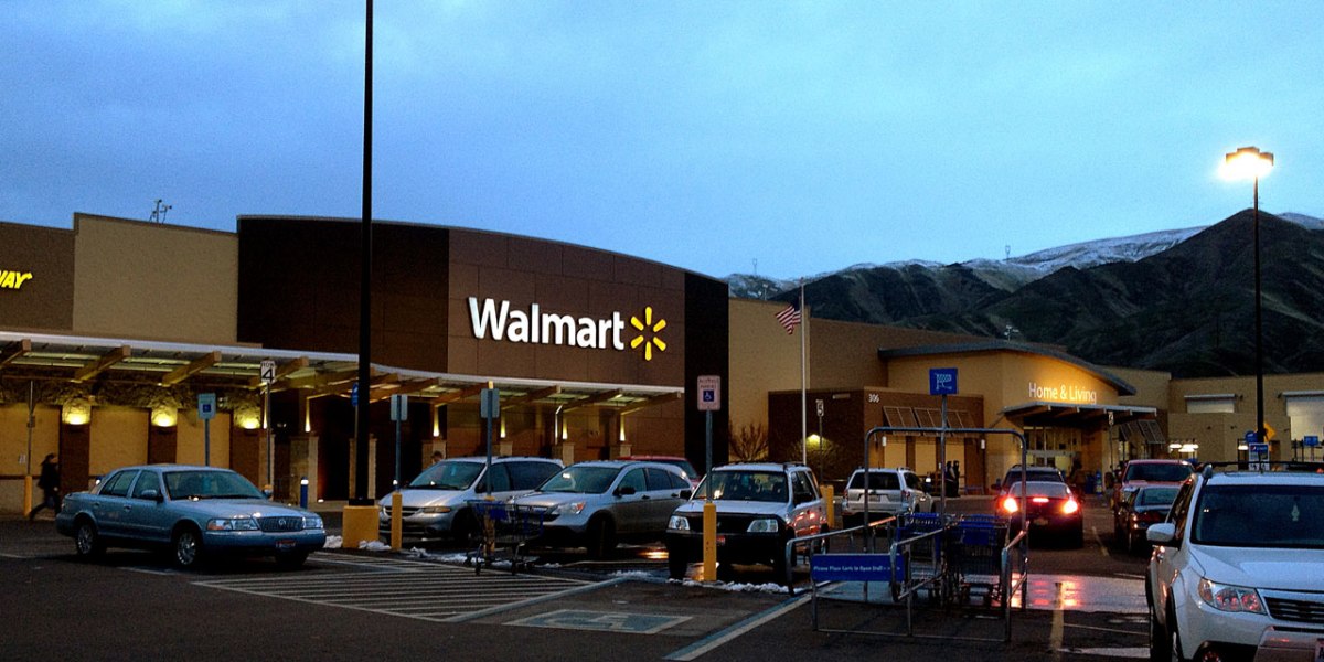 spinefoot1's tweet photo. 2018 Walmart https://t.co/jYyuWZQKLN