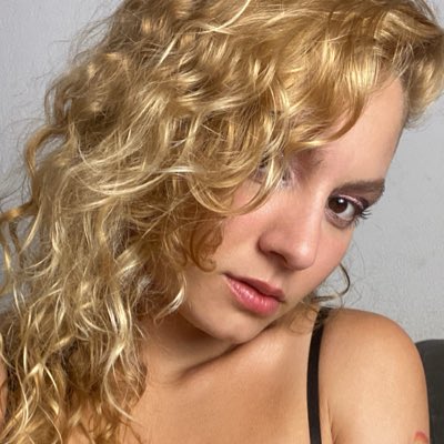 Erotheeka's tweet photo. #NovaFotoDePerfil https://t.co/Ic43NjDqqh