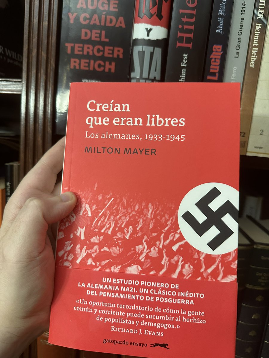 “De pronto todo se desmorona, todo a la vez. Ves lo que eres, lo que has hecho o, para ser exactos, lo que no has hecho (pues eso es todo lo que se nos pedía a la mayoría de nosotros: que no hiciésemos nada)”.