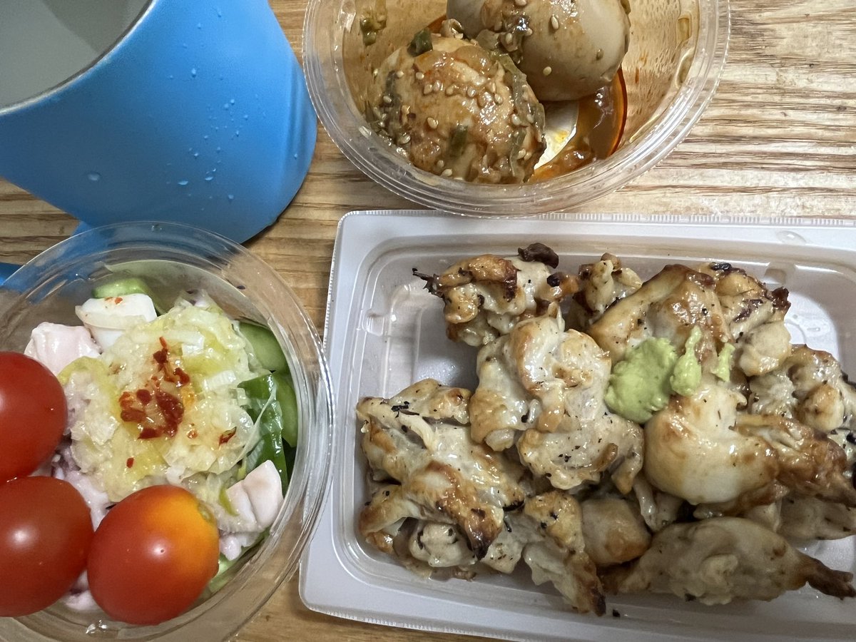 筋肉飯725日目、トマト🍅️だけ添えて自炊と言い張るシリーズ