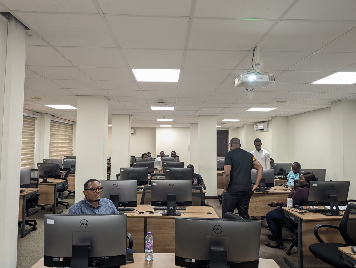 nbc_gh's tweet image. Our Oracle 19c Multitenant Administration programme was all about giving IT professionals hands-on skills from creating and securing pluggable databases to performance tuning and disaster recovery
#NBCTraining #Oracle19c #ITProfessionals #DatabaseManagement #TechTraining
