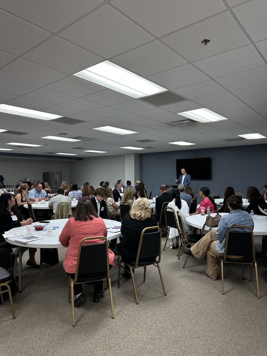 MONL_Leads's tweet photo. We’re grateful that @Hertelforsenate spoke to MONL and @ana_michigan members this morning during our 2025 Advocacy Day about key health policy priorities! https://t.co/3tZShcqsMV