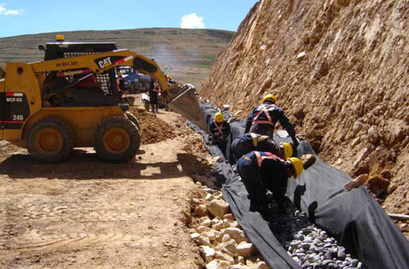 CivilGeeks's tweet image. 🚧 ¿Problemas de agua en carreteras o cimentaciones?
📥 VER 👉 civilgeeks.com//?p=40246

#drenaje #subdrenaje #obrasviales #ingenieríacivil #hidráulica #carreteras #infraestructura #civilgeeks #aprendeingeniería #estudiantesdeingenieria #controldehumedad #geotecnia