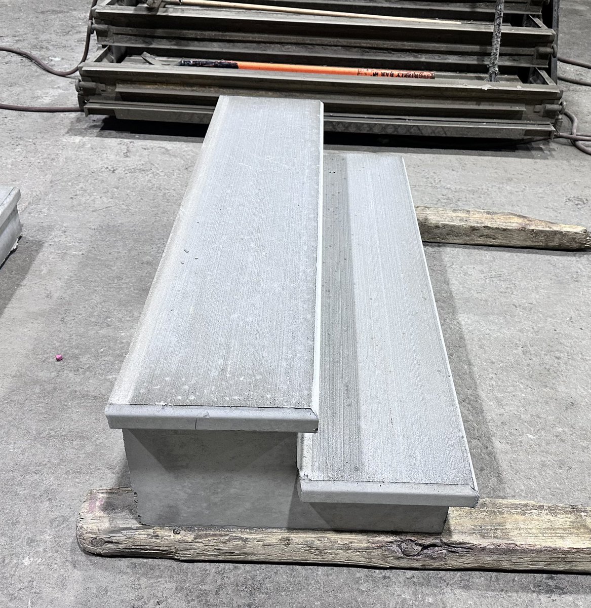 SheaConcrete's tweet photo. It’s another great day ☀️ to have a great day 👍 … Early bird 🦅 got the worm 🐛 with another beautiful ❤️ sunrise … Teamwork makes the dream work #september2025 #precastconcrete #thesheaway #wideloadwednesday #madeintheusa🇺🇸 #teamworkmakesthedreamwork https://t.co/bMEhb6UCji