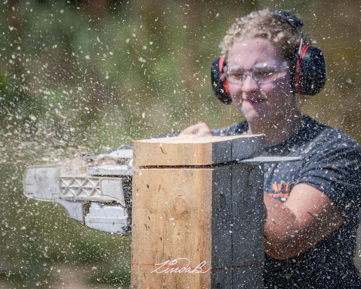 LSBofEBB's tweet image. Summer Games
This was a fun photo challenge for someone who doesn't photograph people. Turns out photographing lumberjack competitions is similar to photographing wildlife and splashing water. 

#lumberjack #summergames #wachusettmountain #someth
#photographer   #massachusetts