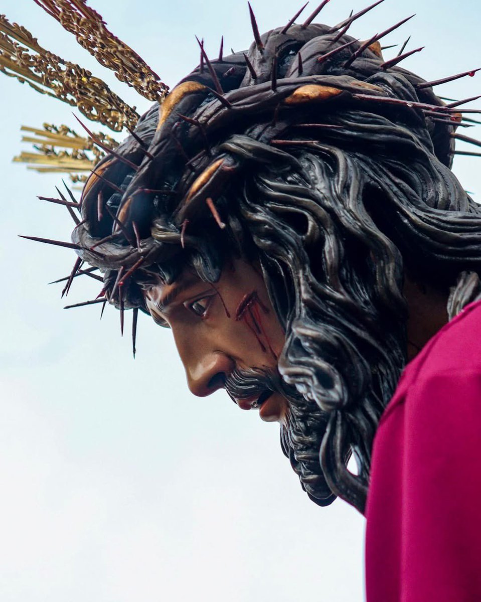 ¿SABÍAS QUE? 🧐🤔
Ntro. Padre Jesús de la Luz Despojado (2017) de sus Vestiduras es obra de Luis Fernando Ramírez Mata.

Se trata de una imagen anatomizada al completo, sobre la que Ramírez Mata quiso reflejar la fuerza y entrega de Dios por la salvación de sus hijos.👇