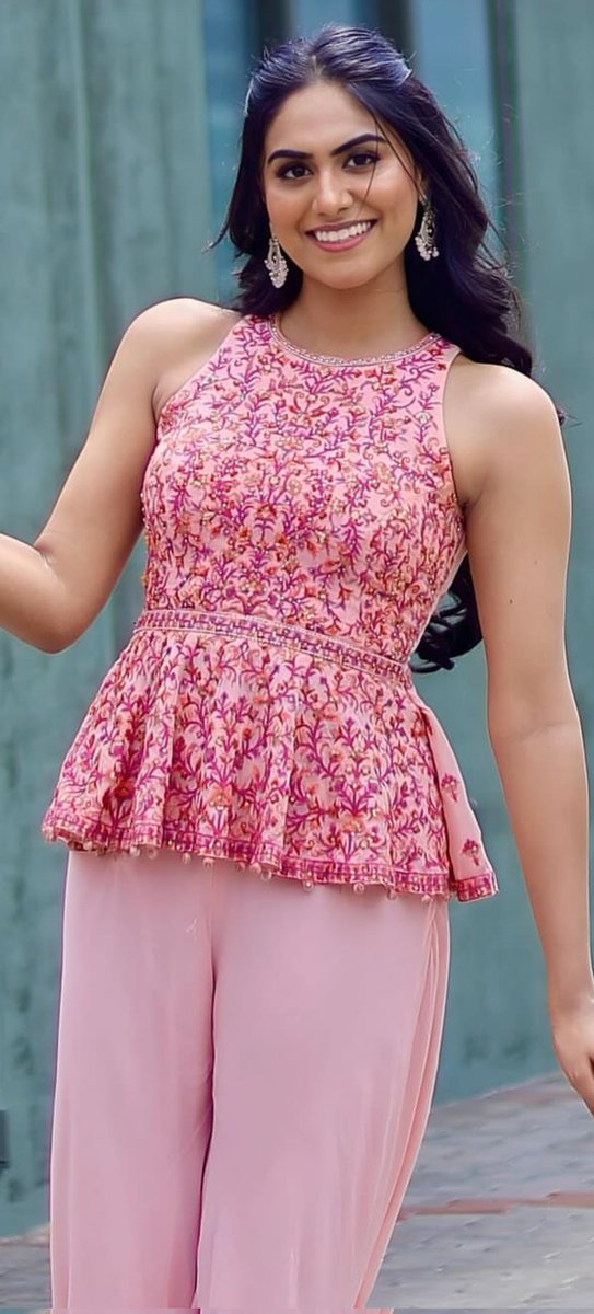 Lovely_Queens1's tweet image. #Preetha