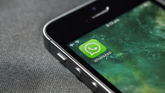 🔒¡WhatsApp mejora su privacidad!📱Ahora puede compartir estados de forma privada sin complicaciones, gracias a una nueva interfaz que le permite elegir su audiencia con solo un clic👥✅
📲Vea la noticia completa el sitio 👉#PáginasAmarillasDeEtecsa
🔗pamarillas.cu/blog/2025/09/t…