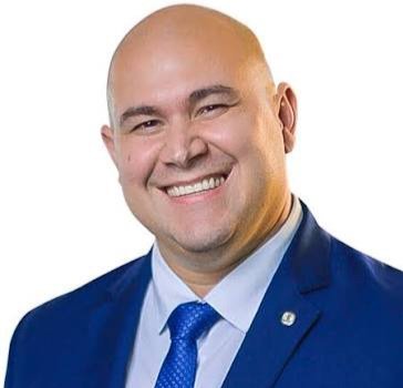 JoaquinTeixeira's tweet photo. Finalmente a extrema-direita tem um cabeça de piroca para chamar de seu 🥰

#PrefeitoDeCuiabáHeróiNacional 🇧🇷 https://t.co/VLYJyqKEDs