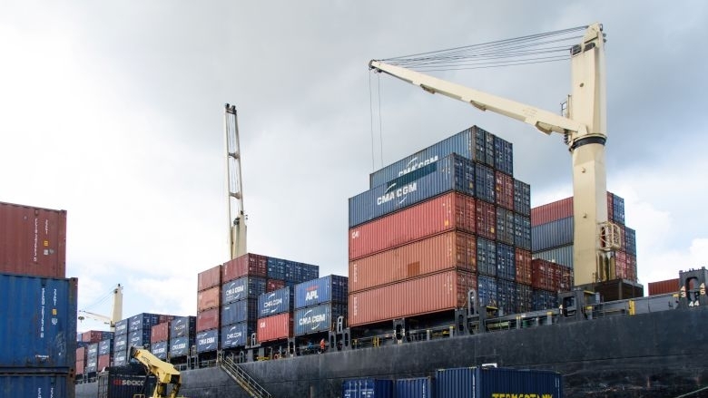 #Ports are hubs of #trade, jobs &amp; growth but they face constant change.

The Port Reform Toolkit equips policymakers &amp; industry leaders with ways to manage reform effectively. Read more: wrld.bg/OJuQ50WIR3k