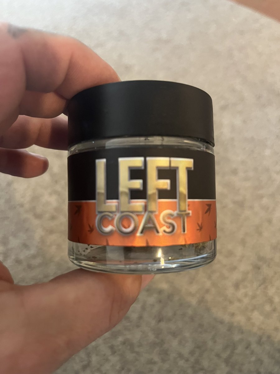 JTHEHYBRIDwolff's tweet photo. OG crusher by left Coast cannabis https://t.co/Qjas1yS0u2