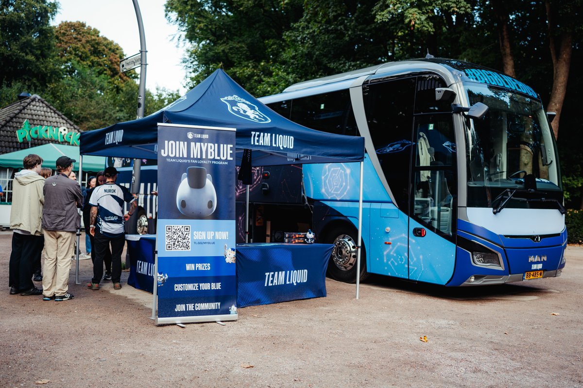 teamliquiddota's tweet photo. We sent the #BigBlueBus to #TI2025, and you were part of it! 🚍💙
We drove hundreds of kilometers from Utrecht to Hamburg and back, hosted our own pop-up store with limited merch, MyBlue 💙 signups, swag giveaways, and meet & greets with @iNsan1a and @jonas_volek.
We’re still not over it… thank you for the amazing memories! 🙌
Powered by @SuiNetwork