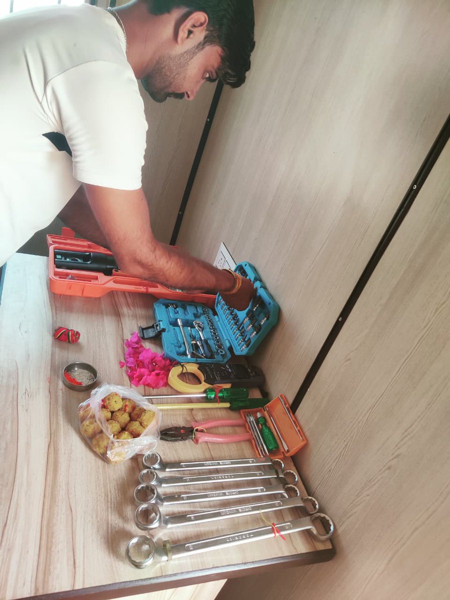 Solar91india's tweet image. At Solar91, we honor the divine architect Lord Vishwakarma, this Vishwakarma Pooja, our teams across multiple sites came together to perform rituals, seeking blessings for strength, precision, and progress in our work.

#solar91 #vishwakarmapooja #cleanenergy #sustainability