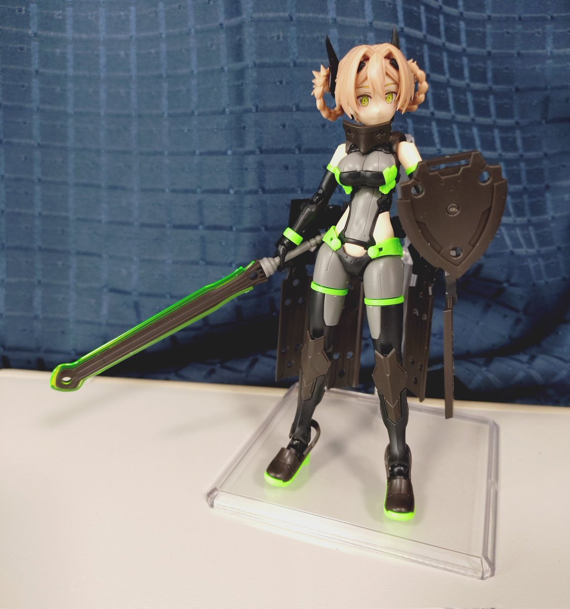 土曜買ったものその②…。 ユフィアのメイガスフォームを作りました