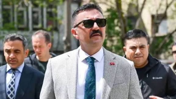HaberMOD's tweet photo. Efsane Vali Bülent Tekbıyıkoğlu:

"Orkun Özeller hayatını Türk milletinin varlığına ve birliğine adamış şerefli bir Türk subayıdır."

#OrkunÖzellerYalnızDeğildir https://t.co/uy6R5AgTgk