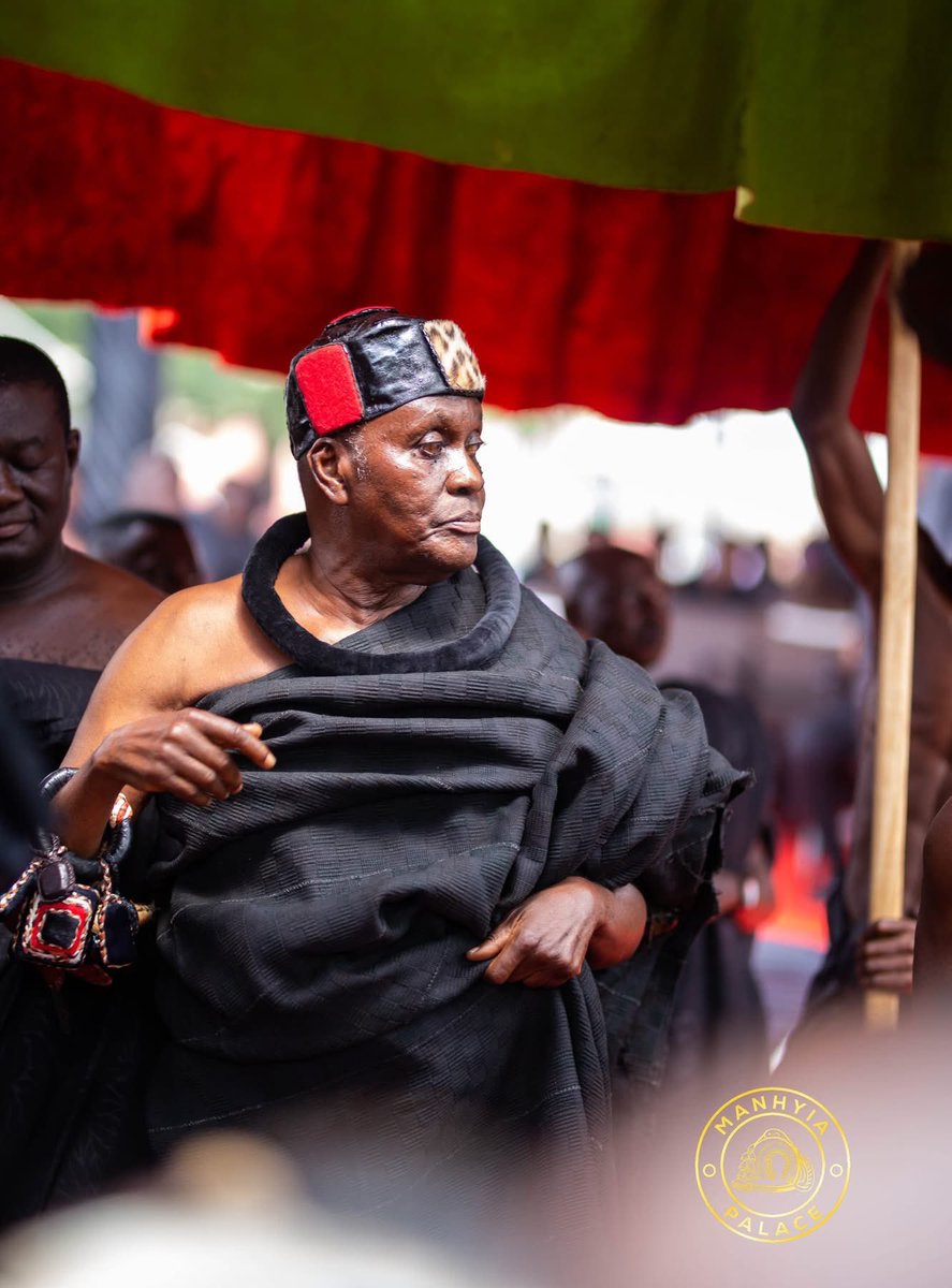 YADTV_Media's tweet photo. The Asantehene, Otumfuo Osei Tutu II, has reaffirmed his deep reverence for the late Asantehemaa, Nana Konadu Yiadom III, as he sits in state to receive homage from mourners and dignitaries during a solemn four-day ceremony that began on September 15.
#YADTV #BBNaija #Ashantis https://t.co/18ISz8DXci