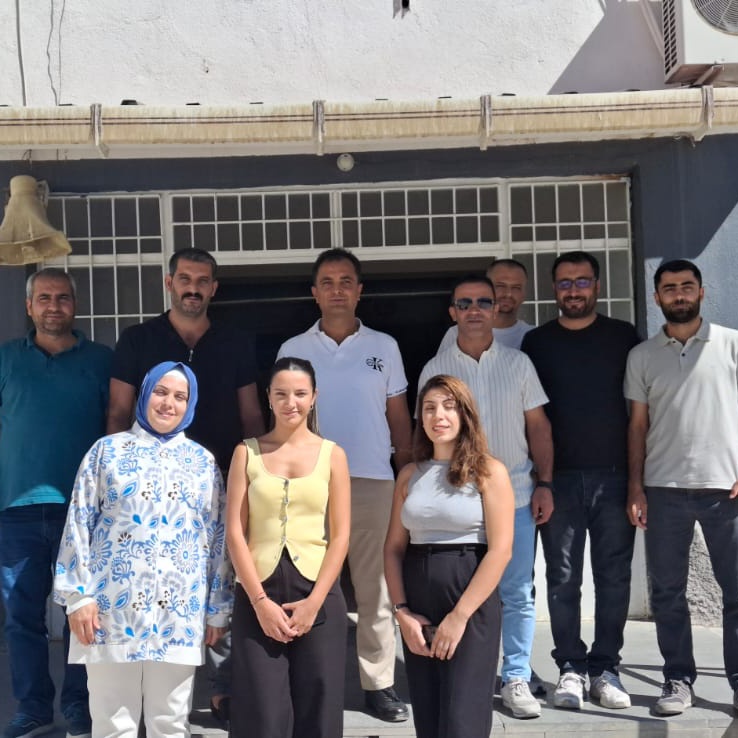 CKizilbag's tweet photo. Harezmi ve İsmet Paşa ilk ve Orta okullarımızı ziyaret ettik https://t.co/eYCX4H5FXx
