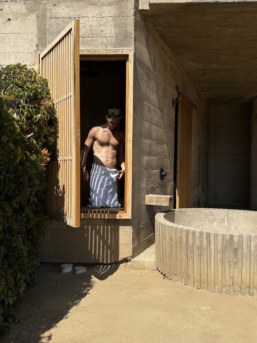 Elef | IG: Elefv tweet media